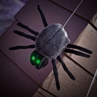 Dropping Spider Prop 10 Inch Tall